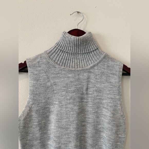 New Aster Knit Top Medium Turtleneck Gray Cropped Ribbing Sleeveless Marled - Picture 5 of 5